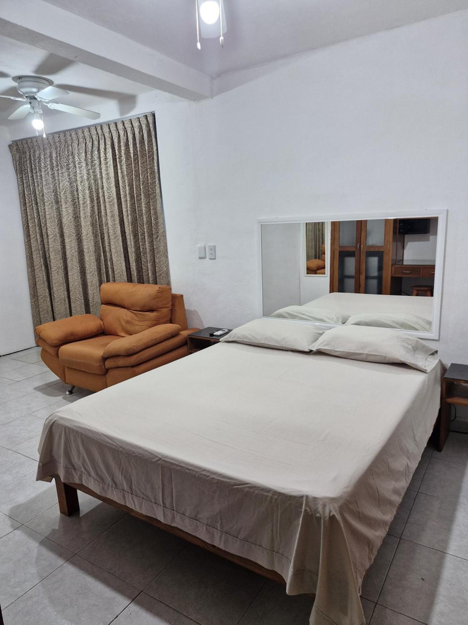 Las Margaritas Casa De Huespedes Apartment Cancun Luaran gambar